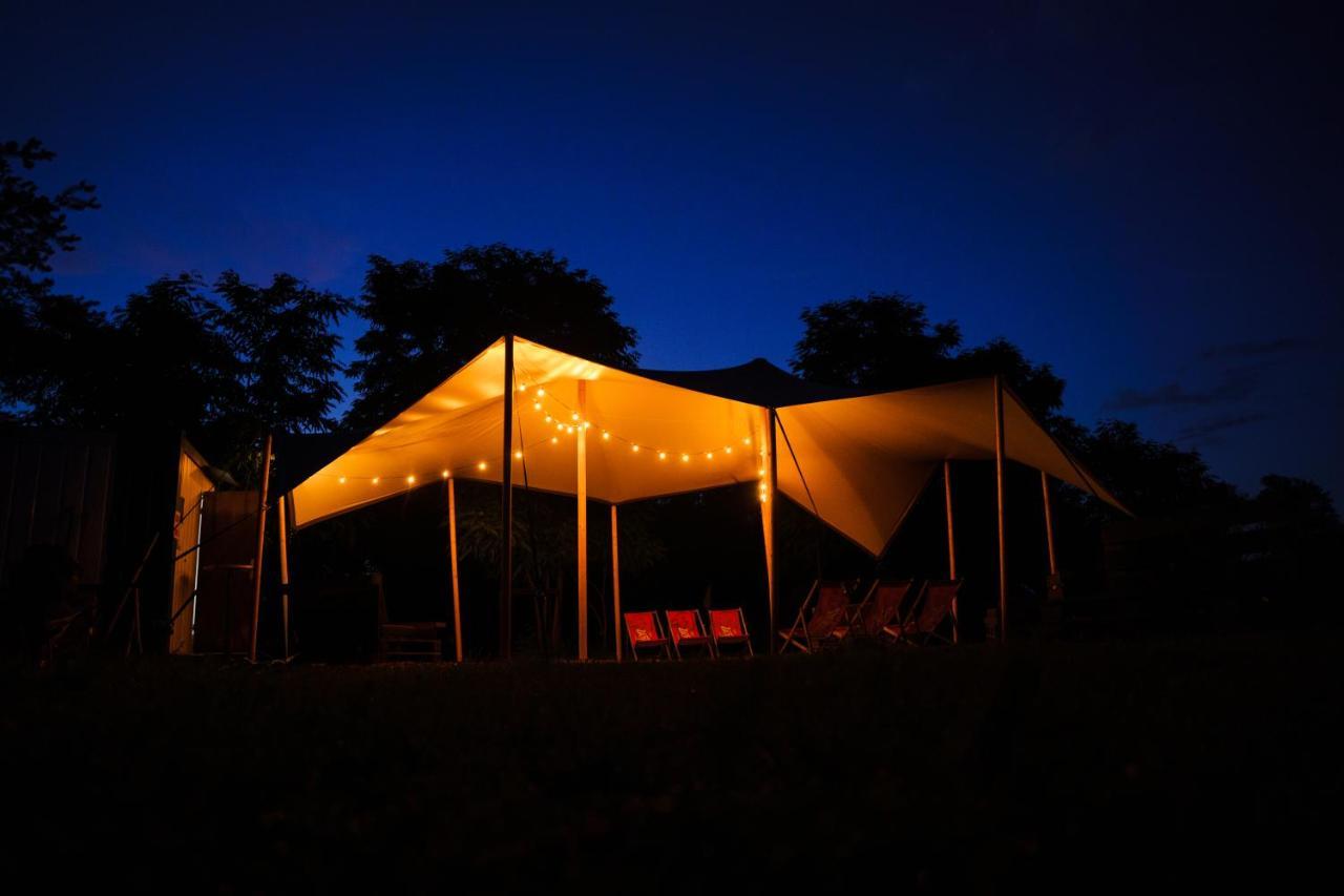Camping @ Nogometni golf Ljubljana Hotel Esterno foto